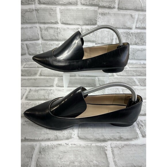 Nine West NWONLEE Women's Size 9.5 Black Leather Flat Pointed Toe Classic Shoes - Picture 3 of 12